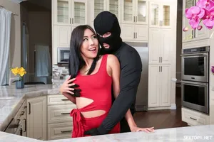 Khi khám phá các cửa hàng trên phố, tính xác thực là điều quan trọng nhất! !