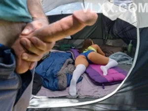 Em gái nóng bỏng hoàn hảo bị một gã lạ mặt quan hệ qua đường hậu môn (phơi bày trước công chúng)