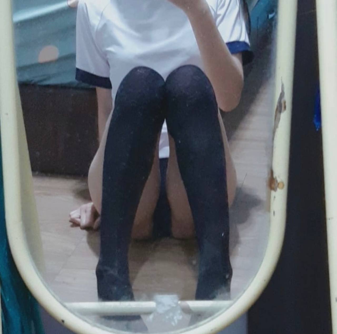 Người chồng đi làm, vợ yêu ở nhà bị bố Chồng yêu nắm được điểm yếu ép làm tình