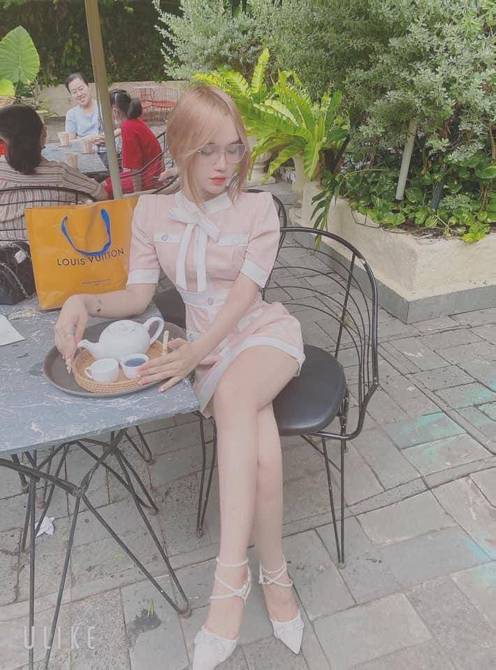 Nện đỏ hai mép lồn cô gái bán dâm xăm trổ