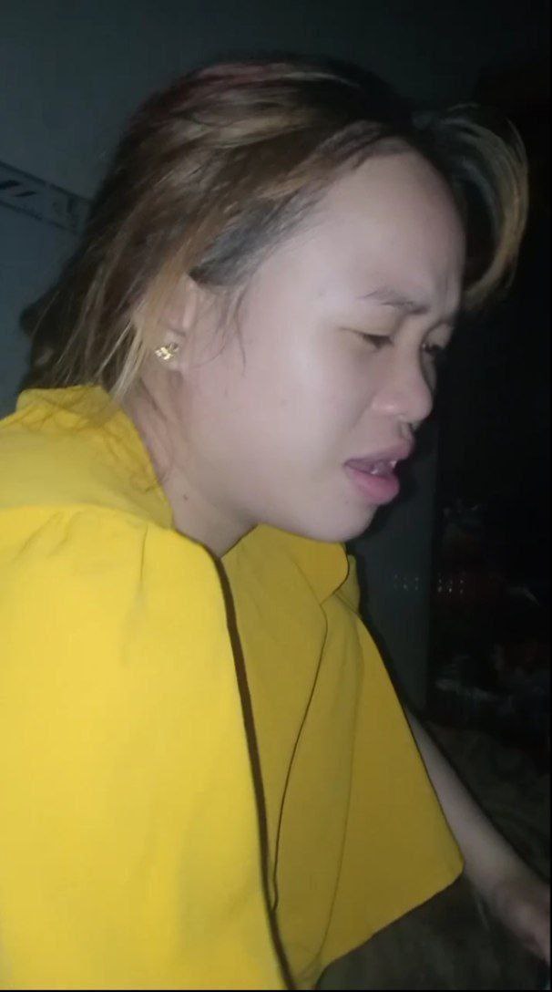 [Phụ nữ trưởng thành], 2000 phụ nữ đã kết hôn xinh đẹp, cọ xát đôi chân ngọc của họ qua lại dưới háng, bị mê hoặc bởi ham muốn tình dục